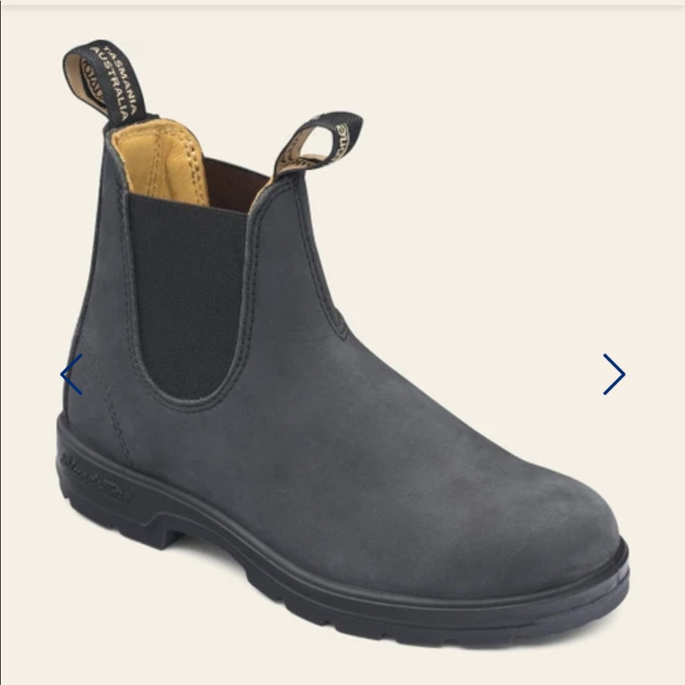 Size 7 Rustic Black Blundstone classic Chelsea boots
